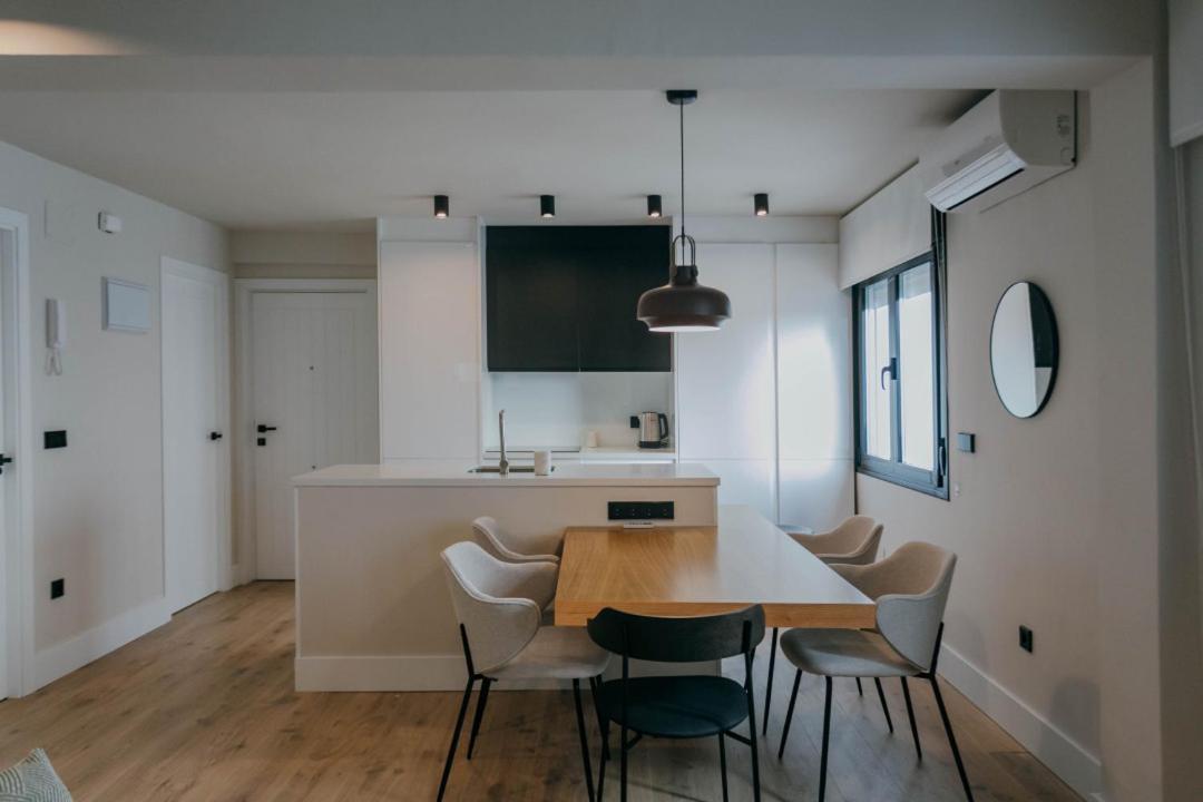 Elegant And Luxury 2Bd 2Bth- Alfalfa セビリア エクステリア 写真